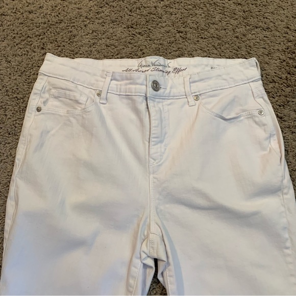 Gloria Vanderbilt White Denim Bermuda Shorts 6 - Picture 2 of 6